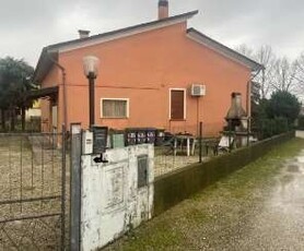 Casa indipendente in Vendita in Via Olmo Spinea a Mira