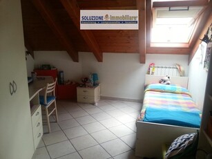 Casa Semi Indipendente in Affitto a Chieti, zona Stazione, 220€, 110 m², arredato