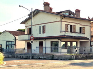 Casa singola in buone condizioni con garage