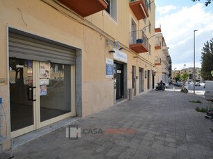 Immobile commerciale in Affitto a Matera, zona Semicentro Nord, 600€, 75 m²