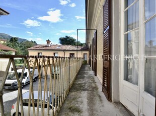 Porzione di casa in vendita a Caprino Bergamasco