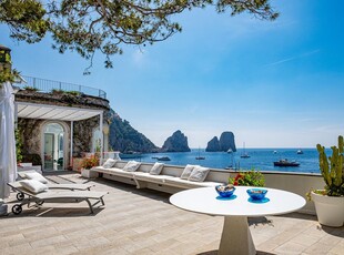Prestigiosa Casa Semindipendente di 280 mq in affitto Capri, Italia
