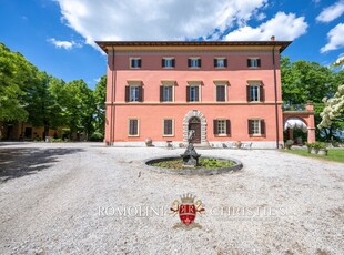 PRESTIGIOSA TENUTA STORICA IN VENDITA IN UMBRIA, PERUGIA