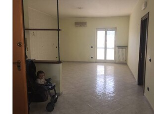 Quadrilocale in affitto a Giugliano in Campania, Frazione Lido Di Licola