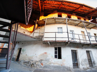 Rustico/Casale/Castello in vendita in Via Balbo, 24, Torre Canavese