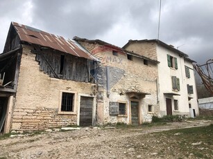 Rustico / Casale in vendita a Bosco Chiesanuova
