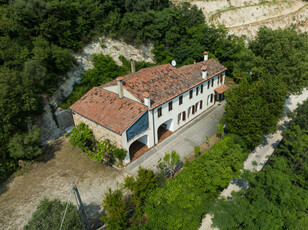 Rustico / Casale in vendita a Cinto Euganeo - Zona: Cinto Euganeo