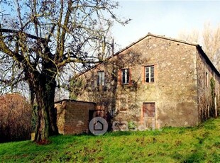 Rustico/Casale in Vendita in campagna isolato a Orvieto