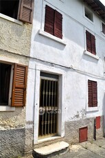 Rustico/Casale in Vendita in Via Sottocastello 29 a Verona