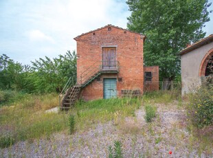 Rustico con giardino a Foiano della Chiana