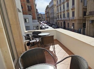 Ufficio con terrazzo in via francesco crispi 83/85, Napoli