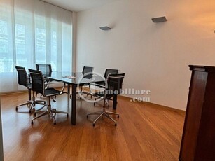 Ufficio in Affitto a Milano, zona Garibaldi, 8'340€, 190 m²