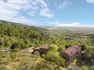 Vendita Rustico casale, in zona CORTONA CENTRO, CORTONA