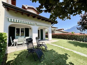 Villa a schiera in vendita a Gravedona ed Uniti