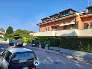 Villa a Schiera in vendita a Selvazzano Dentro - Zona: San Domenico