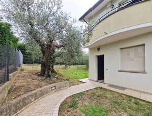 Villa a schiera in Via Trebbio, 38 a Montegridolfo