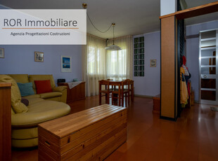 Villa Bifamiliare in vendita a Correzzola - Zona: Correzzola