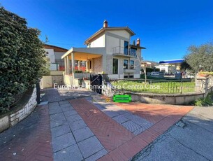 Villa in ottime condizioni in zona Figline Valdarno a Figline e Incisa Valdarno