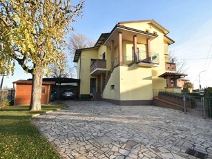 Villa in vendita a Castelfranco Emilia