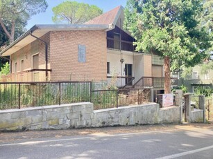 Villa in vendita a Cesena