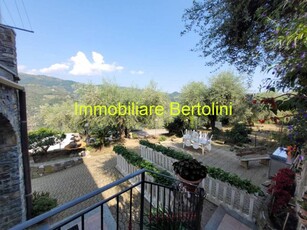 Villa in Vendita a Dolceacqua