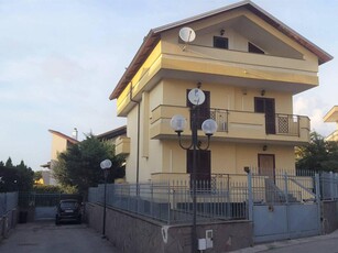 Villa in vendita a Giugliano In Campania