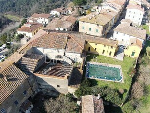 Villa in Vendita a Montopoli in Val d'Arno