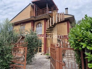 Villa in vendita a Torricella In Sabina