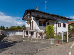 Villa in vendita a Vedano Olona