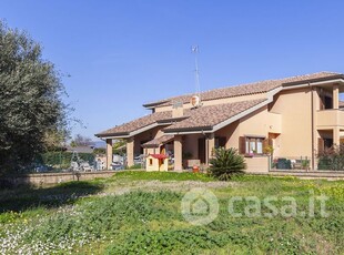 Villa in Vendita in Via Colle dell'Asino a Cerveteri