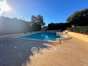 Villa in Vendita in Via del Pellicano a Siracusa