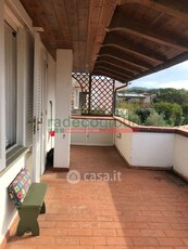 Villa in Vendita in Via dell'Olivara 129 a Livorno