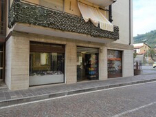 Negozio in vendita a Castelli Calepio via Castellini