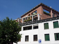 Ufficio in vendita ad Alzano Lombardo via Martino Zanchi, 71
