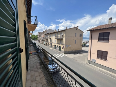 Appartamento in vendita a Capodimonte Viterbo