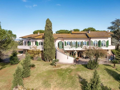 Casa in vendita in Vinci, Italia