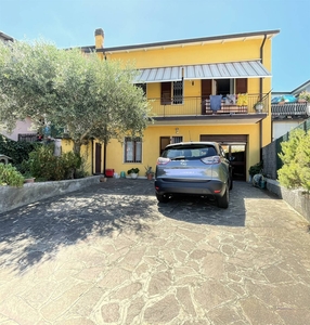Casa semi indipendente in vendita a Santo Stefano Di Magra La Spezia