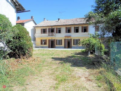 Casa indipendente con giardino a Mombello Monferrato