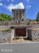 rustico / casale in vendita a Castiglione Chiavarese