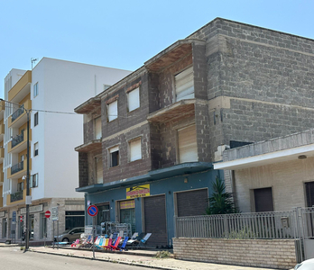 Appartamento con terrazzo a San Pietro Vernotico