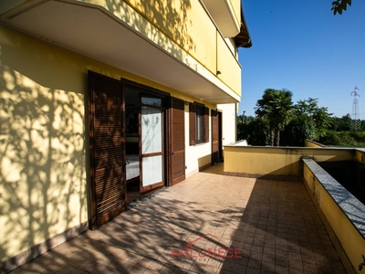 Trilocale con terrazzo, Parabiago villastanza