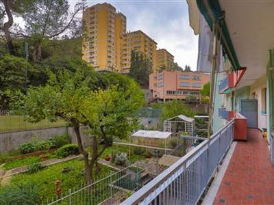 Appartamento a Quezzi, Genova