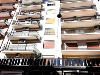 Appartamento in Via Canfora in zona Piazza Roma a Catania