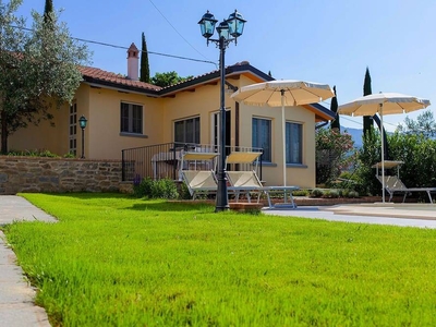 Splendido cottage a Cortona con piscina