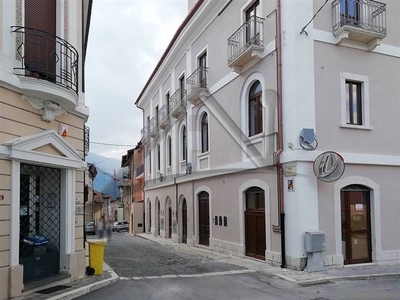 Trilocale in Via Colle in zona Colle a San Demetrio Ne'Vestini