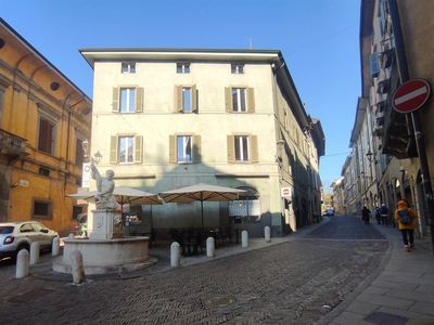 Trilocale ristrutturato in zona Centrale a Bergamo