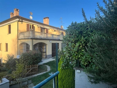 Villa a schiera in Via Liberta, 3 a Stradella