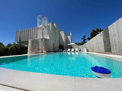 Villa di 400 mq in vendita Via Fratelli Bandiera, Putignano, Puglia