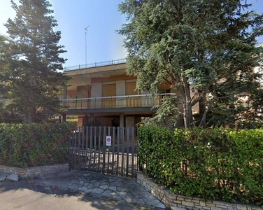 Villa in Vendita a Mesagne Via Guglielmo Marconi