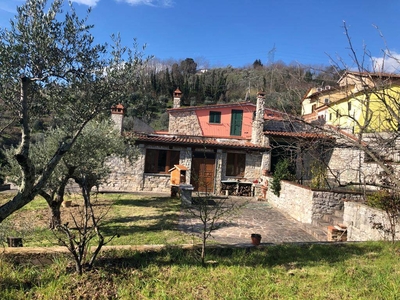 Villa in vendita a Pistoia Torbecchia